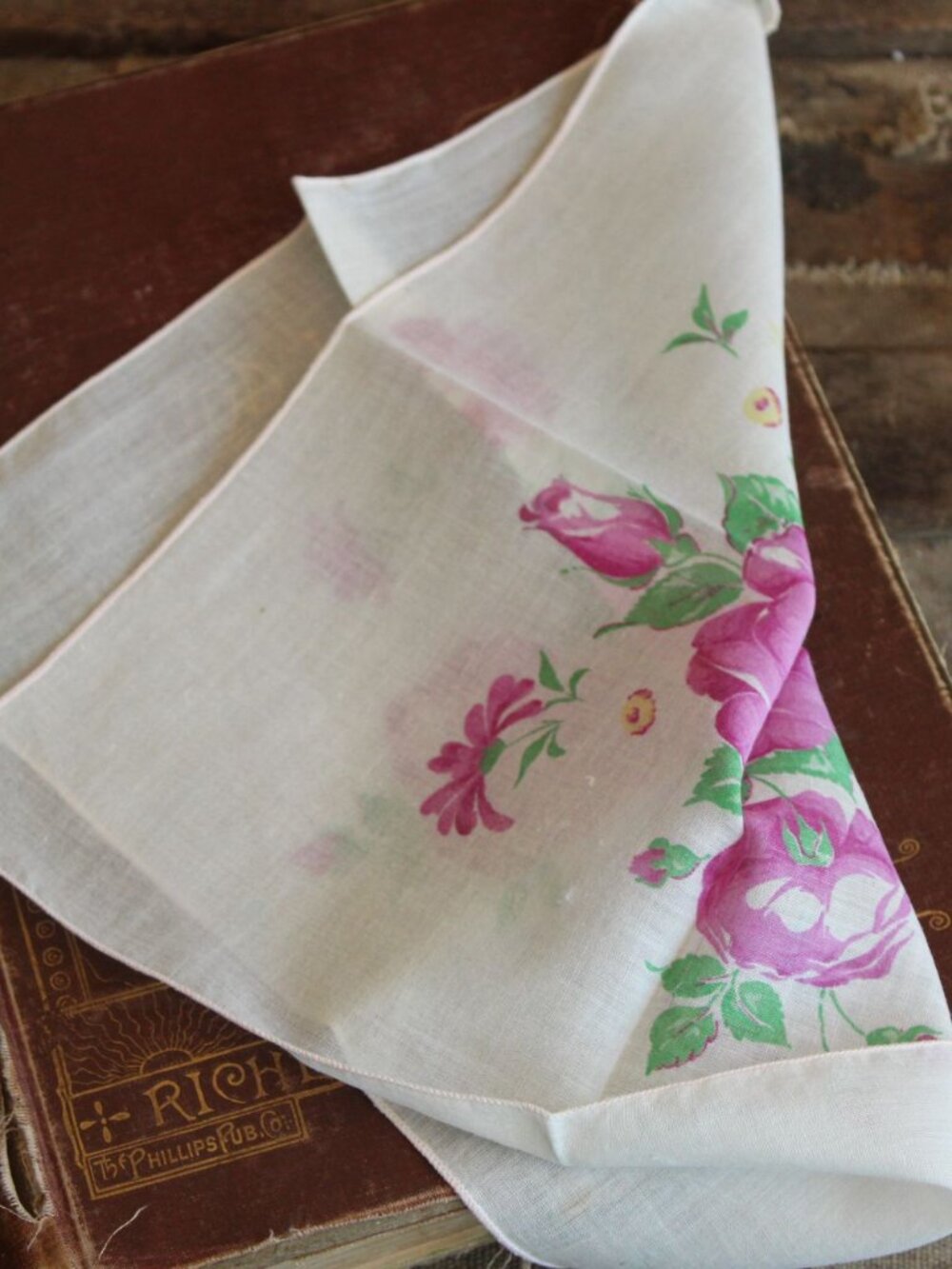 Vintage 1950s Cotton Handkerchief Floral Print, Pink Purple Roses Hankie - Picture 4 of 10